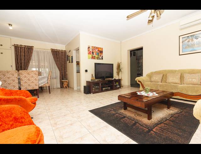 4 BEDROOM FREESTANDING FOR SALE IN MOUNT VERNON